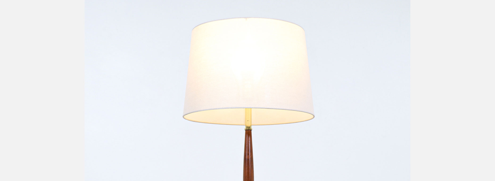 Gerald Thurston Sculpted Brass & Walnut Tripod Table Lamp Danish