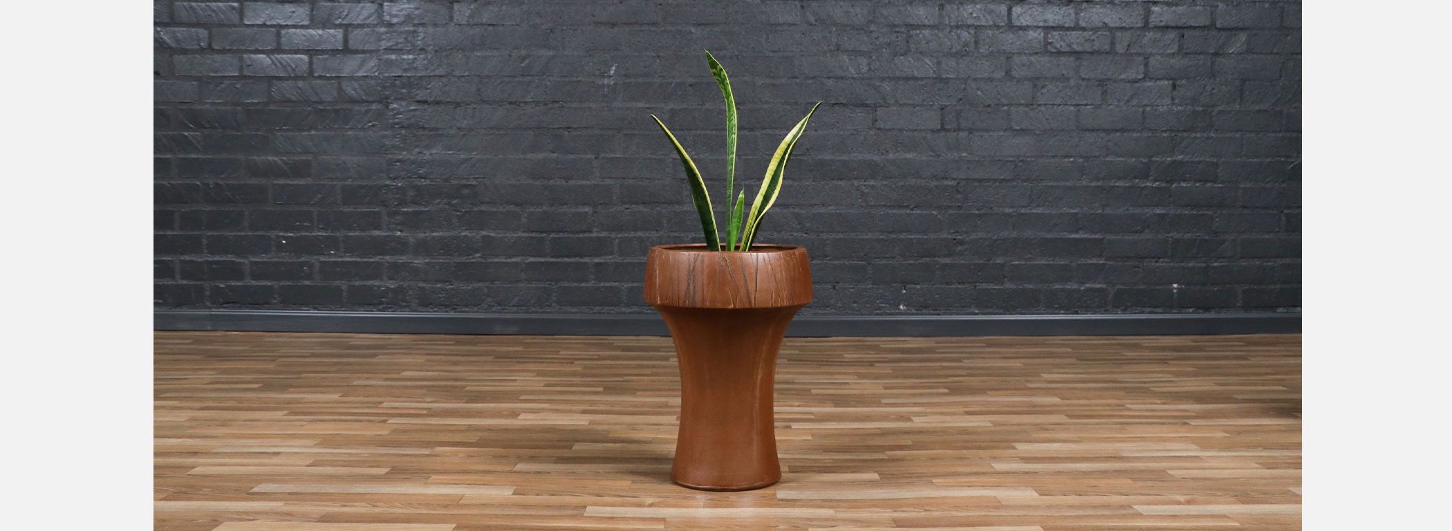 Marilyn Kay Austin Model-4002 Pro Artisan Planter for AP Image
