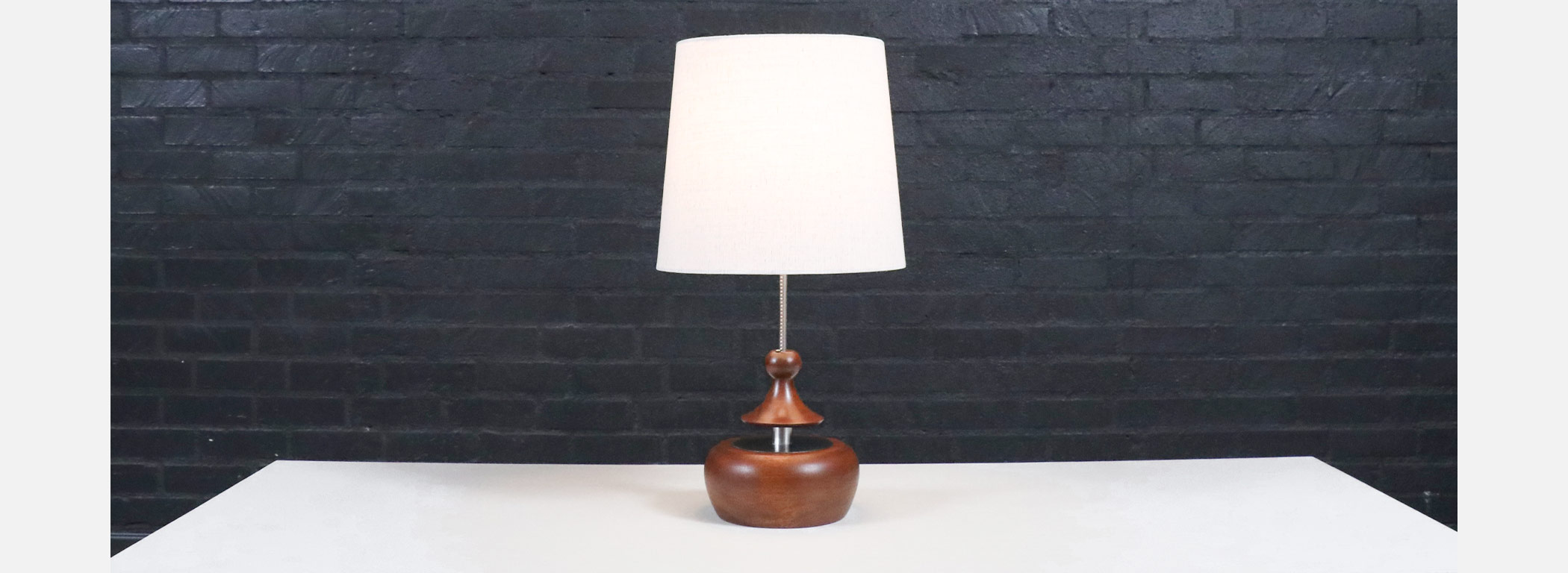 Arthur Jacobs Model-1695 Table Lamp for Modeline of CA | Danish