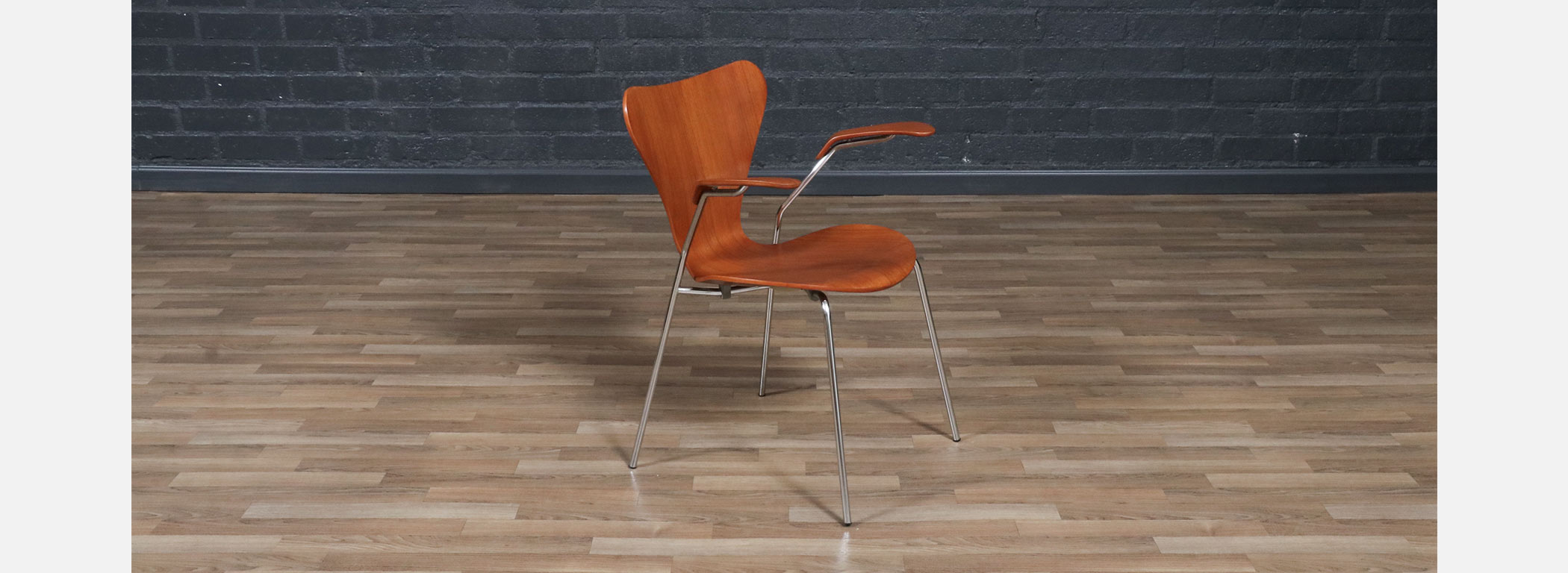 Arne Jacobsen Series-7 Teak Desk Chair for Fritz Hansen Image