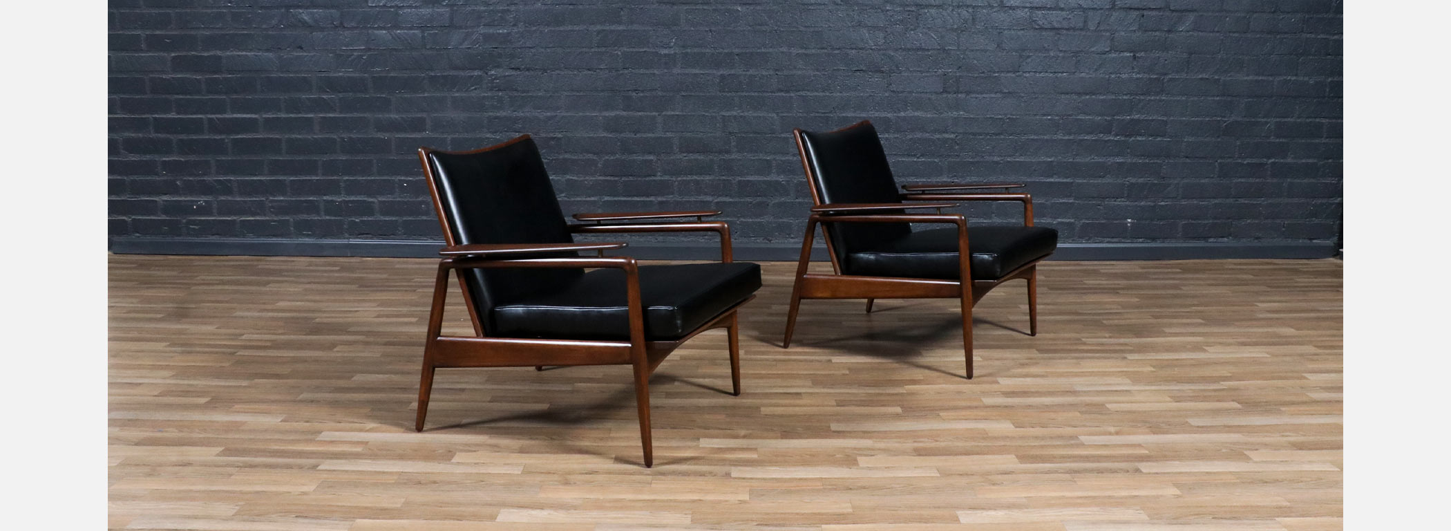 Ib Kofod-Larsen Leather Lounge Chairs for Selig Image
