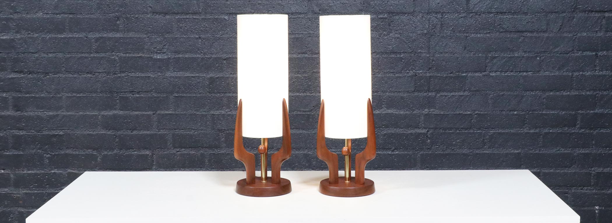 David Shreve Walnut Sculpted Table Lamps for V.H. Woolums Image