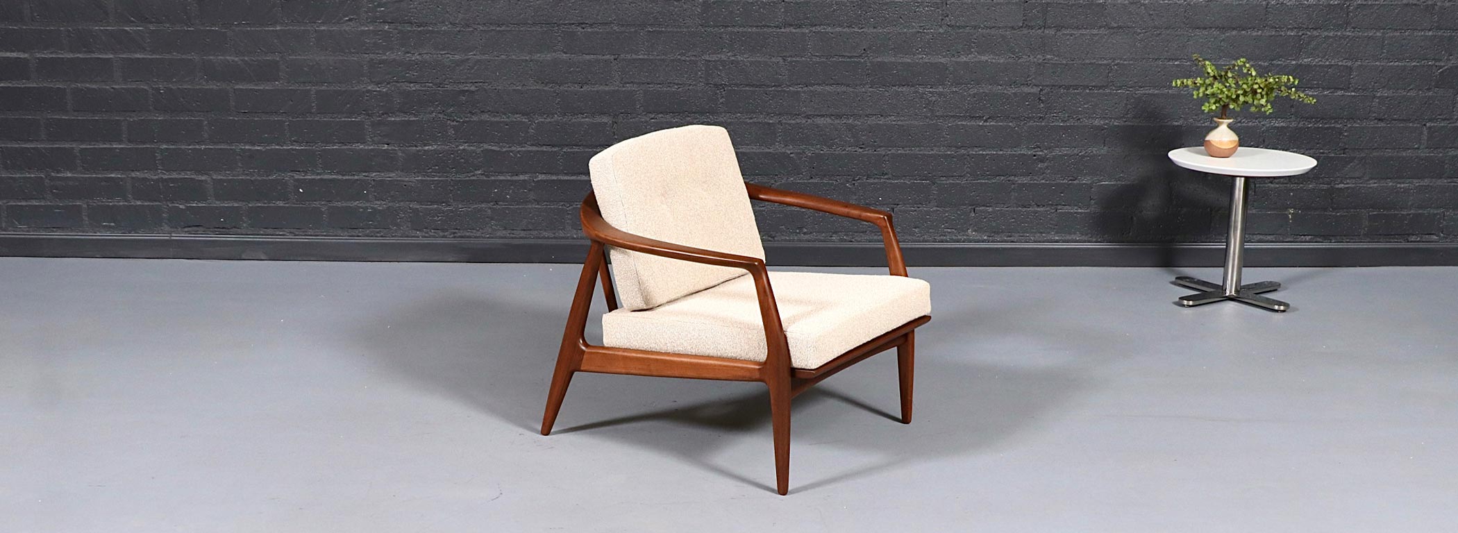 Milo Baughman Sculpted Walnut Lounge Chair for Thayer Coggin Image