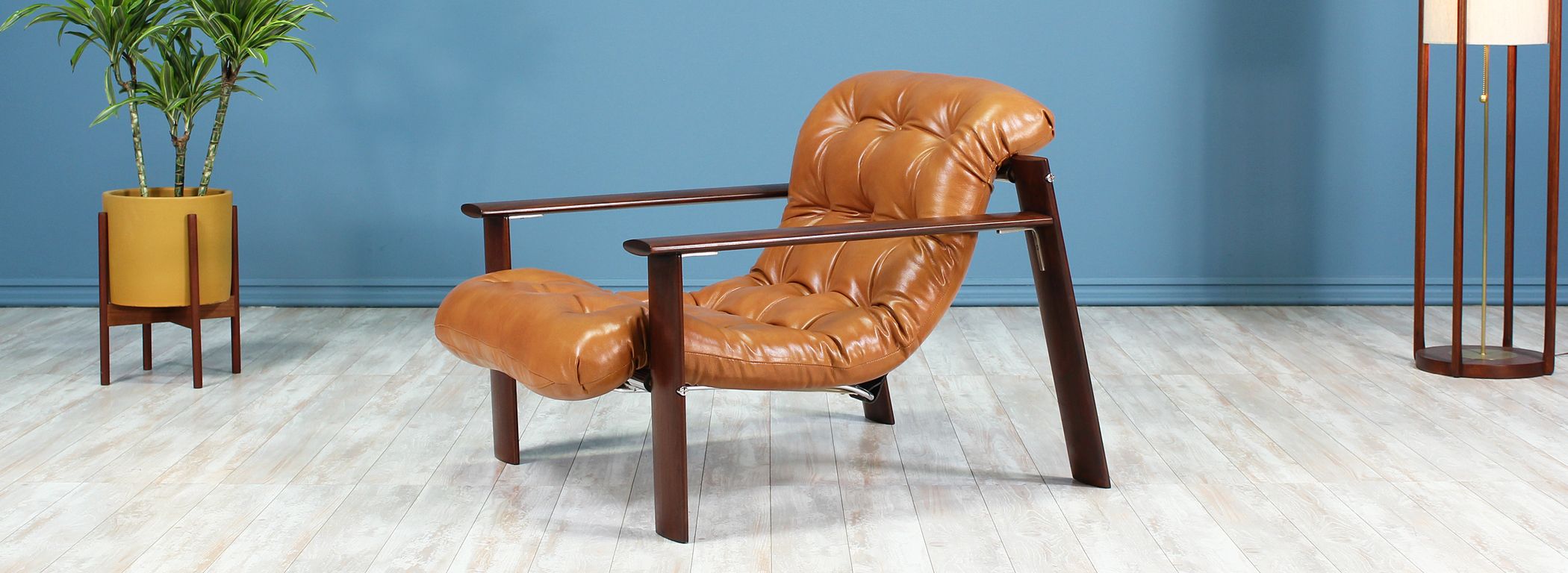 Brazilian Leather & Mahagony MP-129 Lounge Chair by Percival Lafer