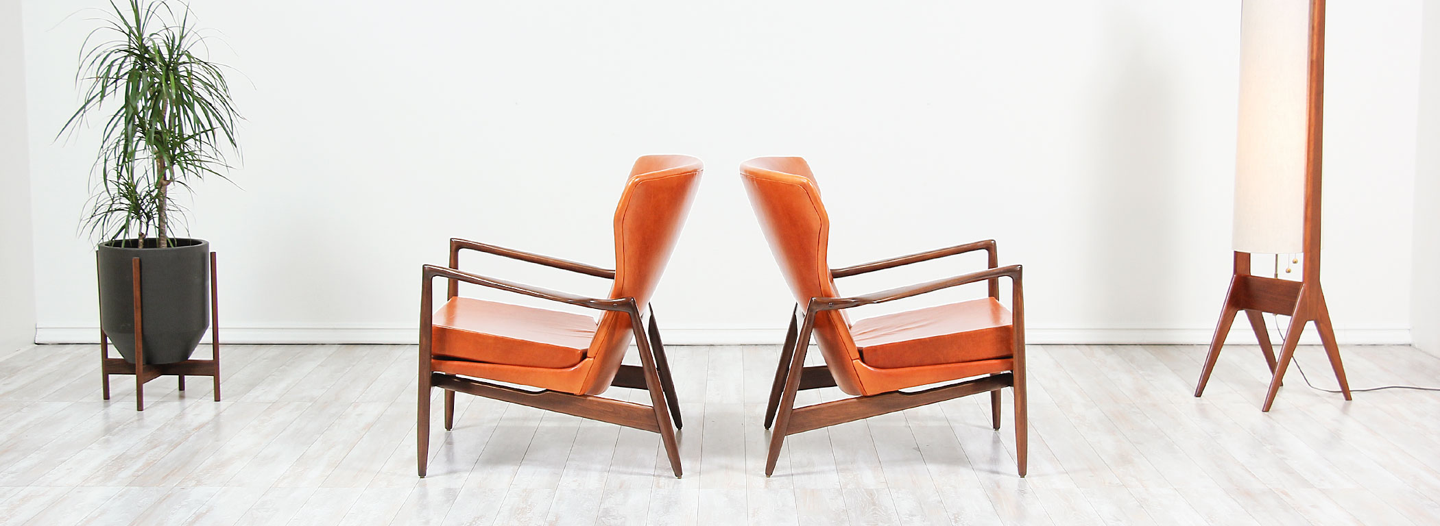 Ib Kofod-Larsen Leather Wing Back Lounge Chairs Chairs for Selig