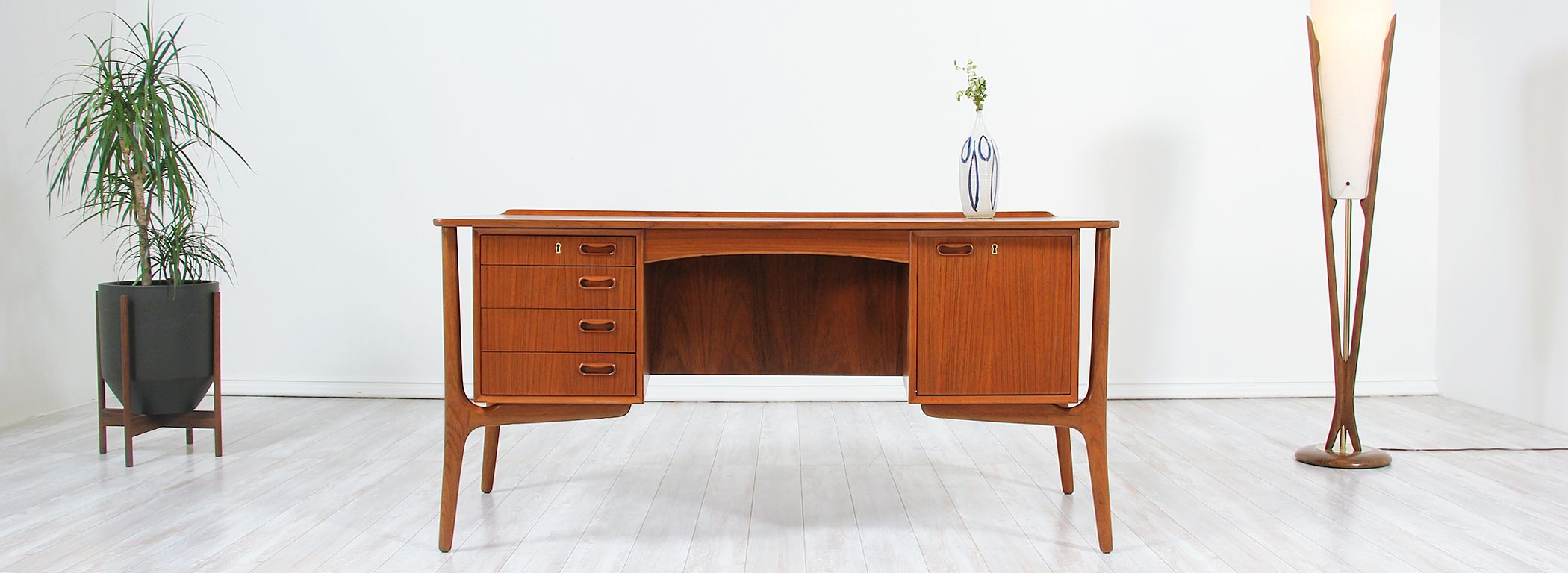 Svend A. Madsen Teak Executive Desk for H.P. Hansen | Danish